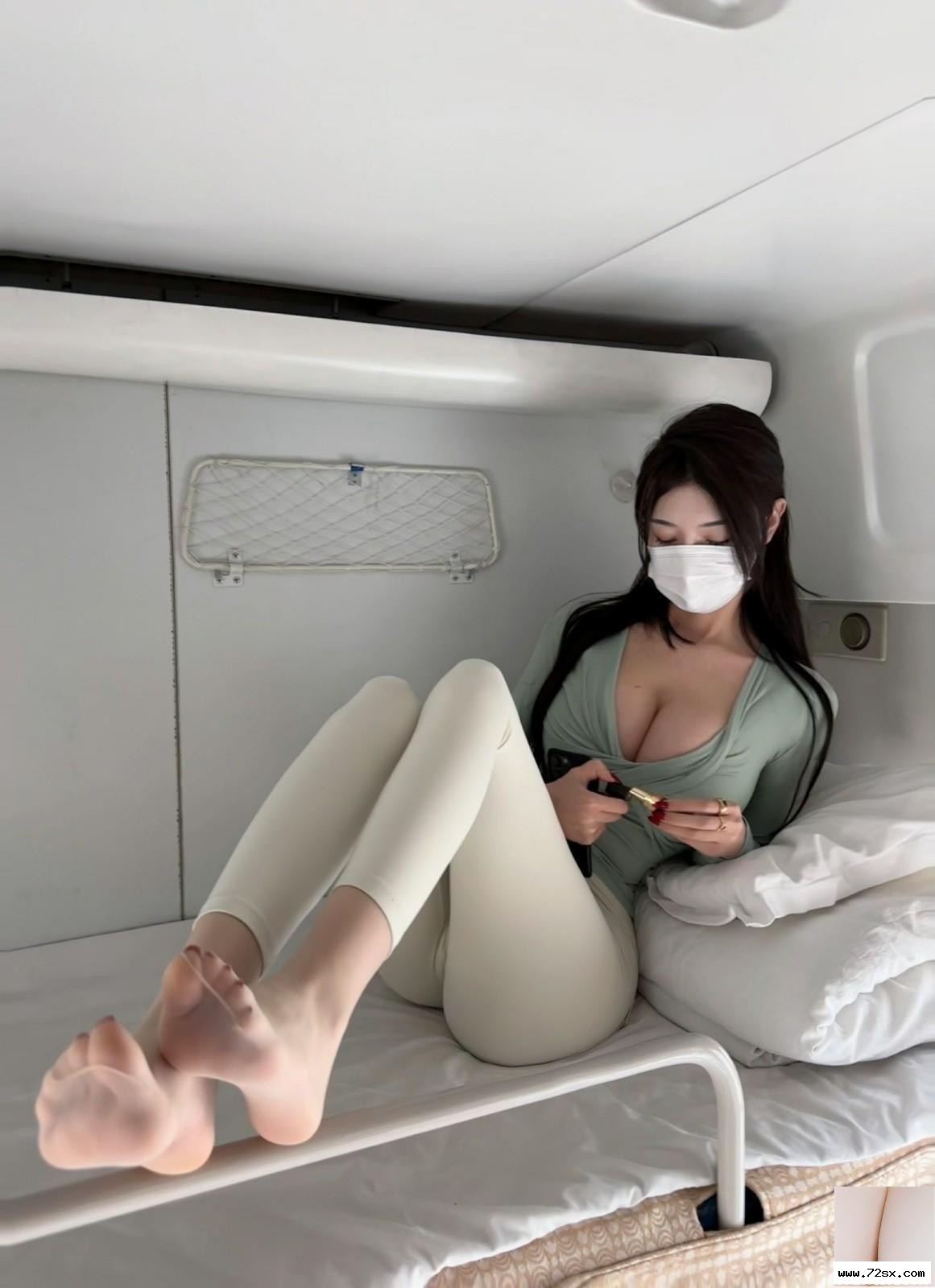 密圈網紅 臉紅Dearie – 高鐵之旅 (76P) 4